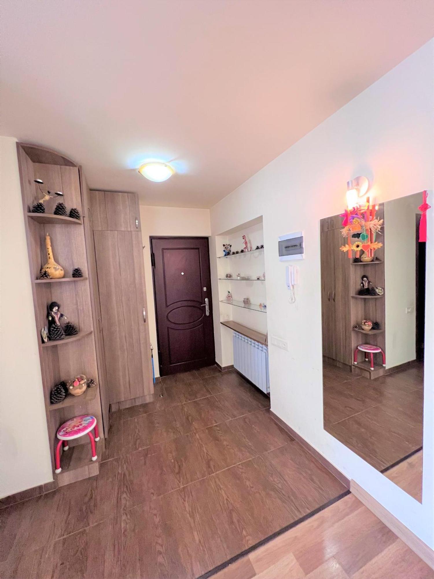 Vernisaj Apt At Republic Square & Ruben Tours Erivan Exterior foto