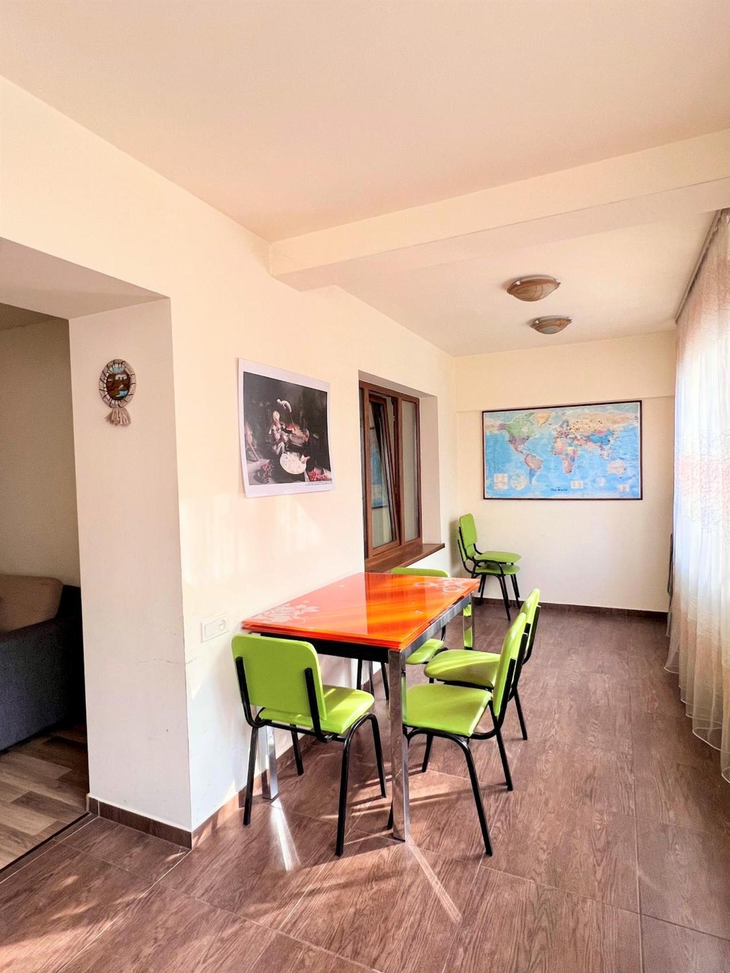 Vernisaj Apt At Republic Square & Ruben Tours Erivan Exterior foto